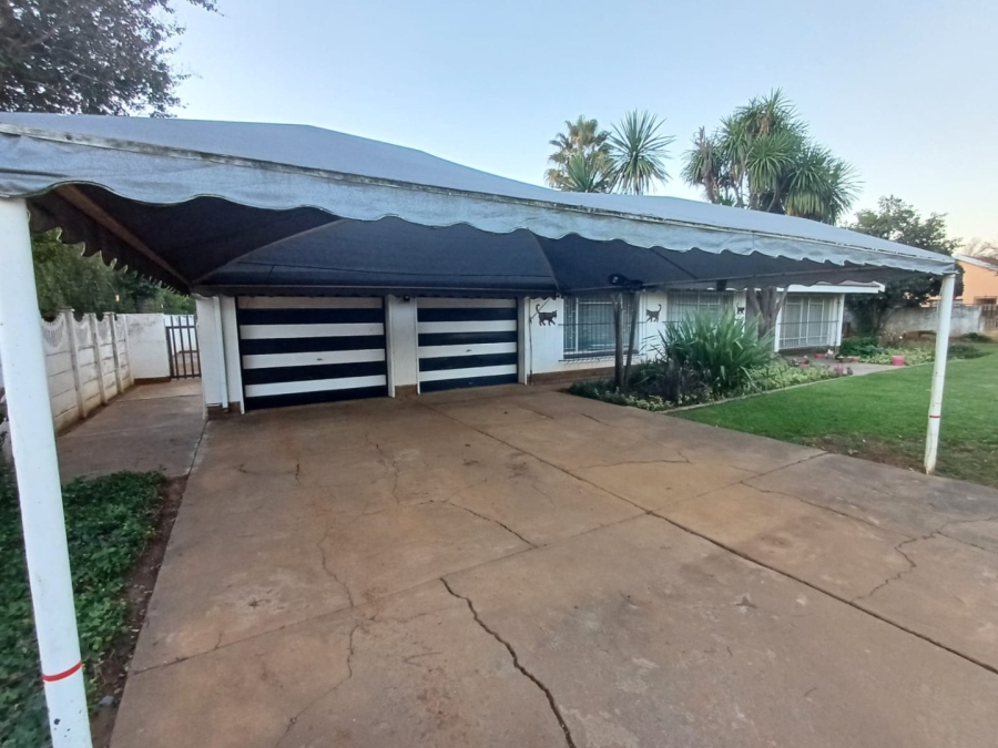 3 Bedroom Property for Sale in Meiringspark Ext 2 North West